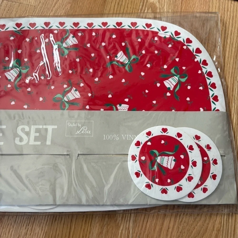 Vintage Styled By Lisa 100% Vinyl Placemat & Coaster Set of 8 Red Bell Heart